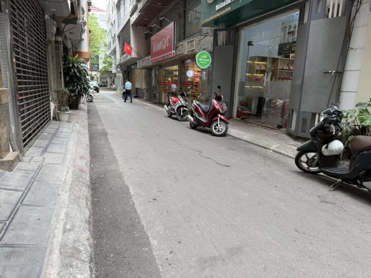 Bán nhà phân lô Nguyên Hồng – Đống Đa, 36m2 mt khủng – KINH DOANH – giá 16,3 tỷ