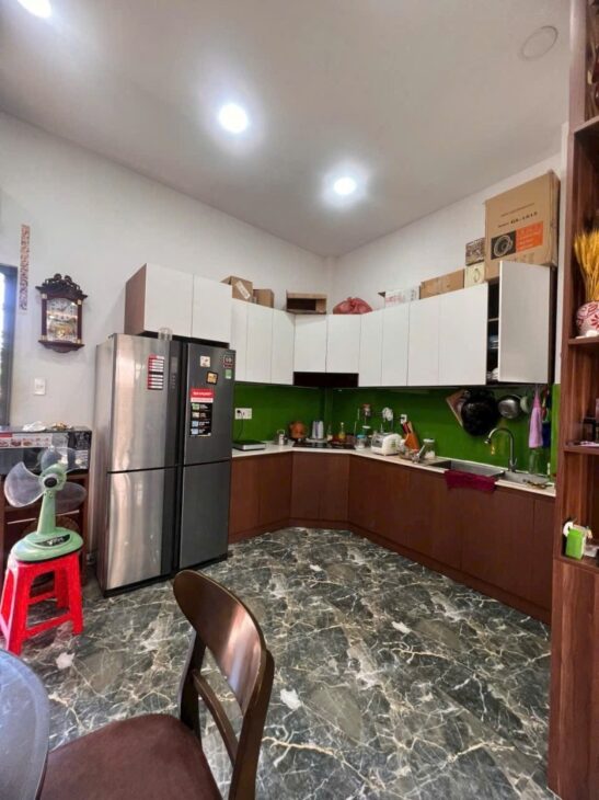 Bán nhà DT 56m², 3 tầng, 3PN, 3WC, Q.9, Thủ Đức. sổ hồng Giá 6.2 tỷ.