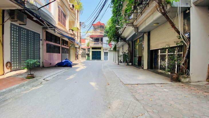 HAI BÀ TRƯNG 1 NHA RA PHỐ OTO 7 CHỖ VÀO NHÀ KINH DOANH VĂN PHÒNG