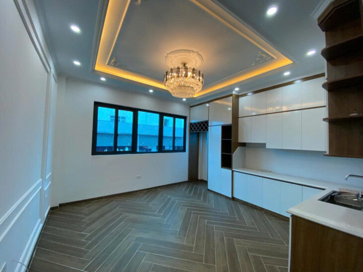 : NHÀ ĐẸP VŨ TÔNG PHAN MẶT NGÕ KINH DOANH,2 THOÁNG TRƯỚC SAU,NGÕ Ô TÔ THÔNG 37M, GIÁ 12,5 tỷ