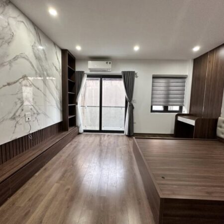 NHÀ BỒ ĐỀ, SÁT CẦU, 6 TẦNG, THANG MÁY, FULL NỘI THẤT, VỊ TRÍ ĐẸP, Ở NGAY. DIỆN TÍCH 50M2.