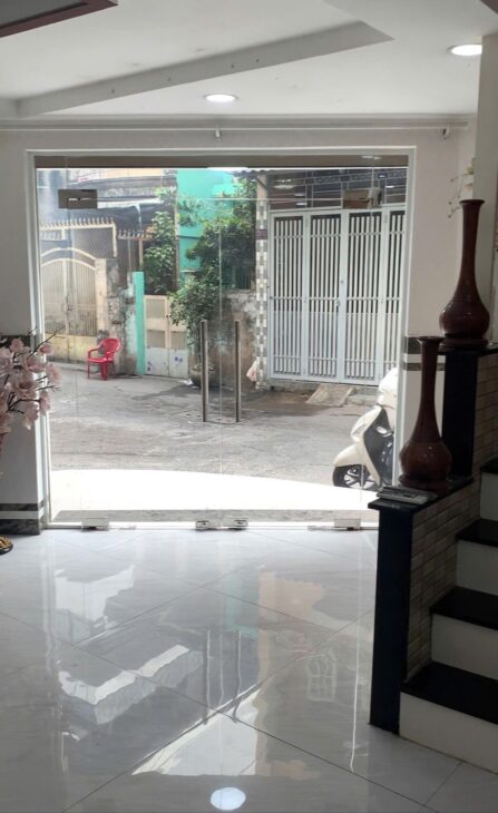 Cho thuê nhà Cô Giang, Phú Nhuận, DT 5mx5m, 5 tầng, hẻm lớn, vừa ở vừa KD