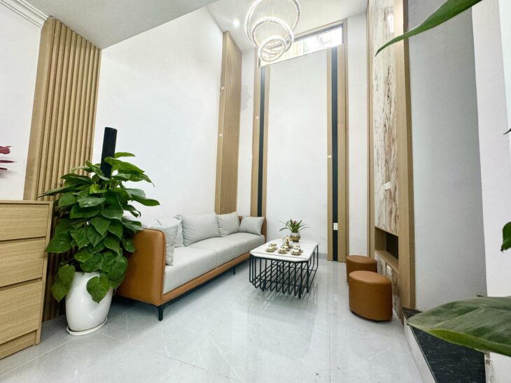 Nhà Mới Đẹp Hai Bà Trưng 33m², Full Nội Thất, Mặt Tiền 5m, Giá Tốt