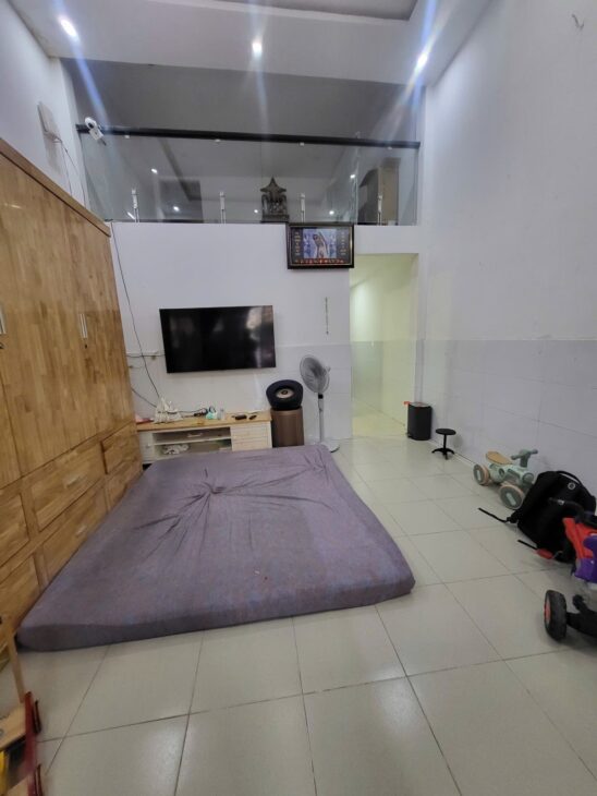 Nhà 2 tầng Hiệp Bình Chánh Thủ Đức, ngang 5m, giá 4.35 tỷ còn thương lượng