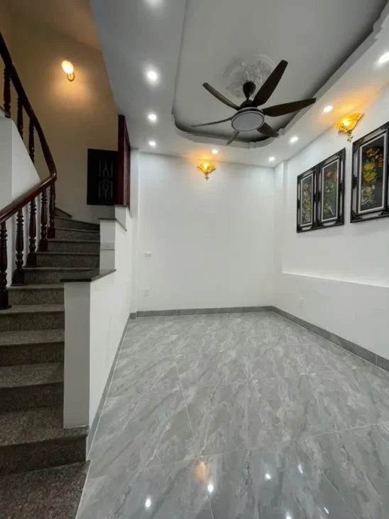 Cần Bán nhà La Thành 41m2 4 tầng, mặt tiền7m giá 8.6 tỷ Đống Đa Hà Nộiộ