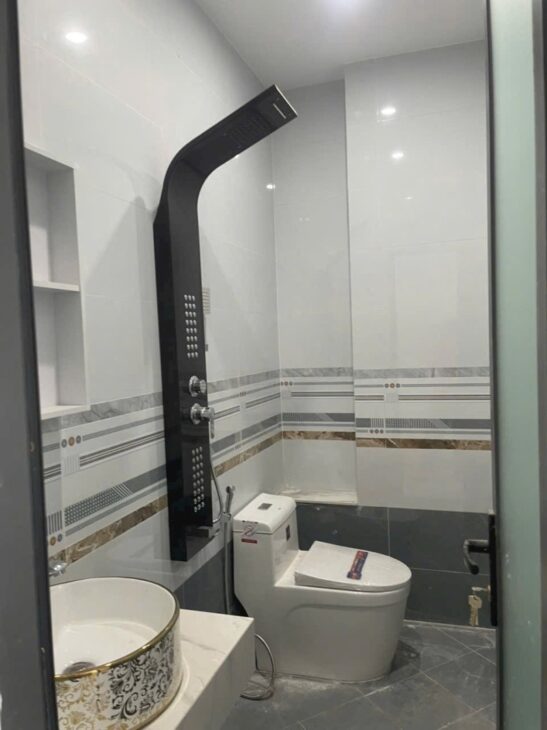 Bán nhà 64m2, 3 tầng, 4PN, 3WC, Q.9, 7.15 tỷ, sổ hồng