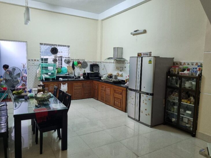 CẦN BÁN GẤP, LƯƠNG VĂN CAN [P15, Q8] DT: 106M2 (4.5X 24) 2T,2PN, 2WC CHỈ 8.2 TỶ