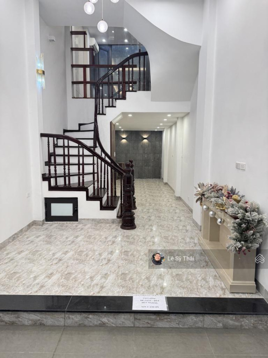Bán nhà Đại Từ đẹp, DT 45m2 x 5T, giá 7.48 tỷ, nhà đẹp, ở luôn, ngõ rộng, 10m ra đường chính, SĐCC