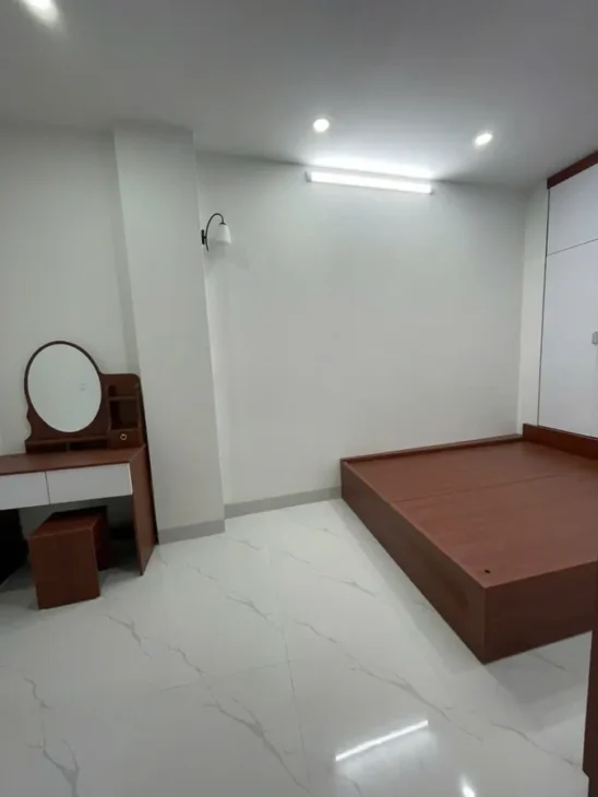 Cần Bán nhà La Thành 41m2 4 tầng, mặt tiền7m giá 8.6 tỷ Đống Đa Hà Nộiộ