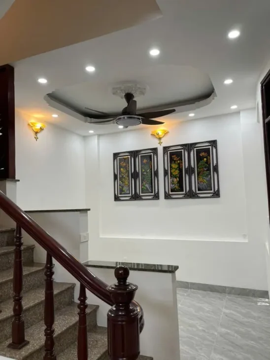 Cần Bán nhà La Thành 41m2 4 tầng, mặt tiền7m giá 8.6 tỷ Đống Đa Hà Nộiộ