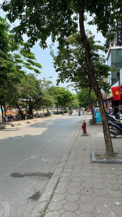 HAI BÀ TRƯNG 1 NHA RA PHỐ OTO 7 CHỖ VÀO NHÀ KINH DOANH VĂN PHÒNG