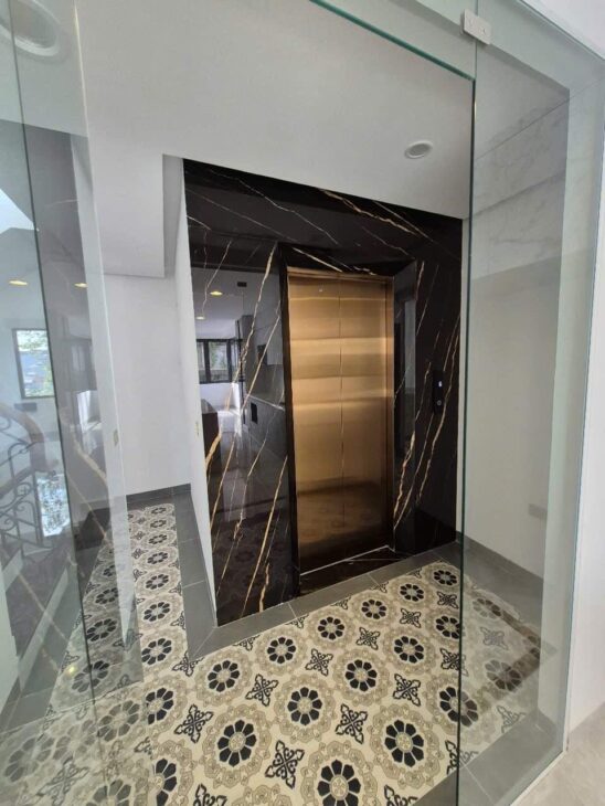 Mình cho thuê nhà mới, hai mặt tiền, Thụy Khuê, 103m2x 4T vỉa hè 29 Tr