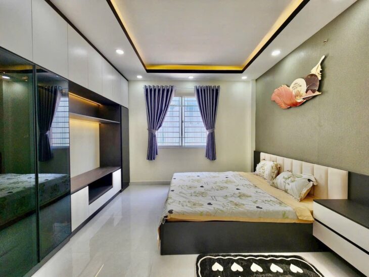 NHÀ RIÊNG – 3 TẦNG – DT: 4M x17M(68M2) – BÌNH THUẬN – QUẬN 7 – NHỈNH 7 TỶ.