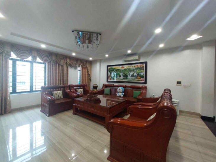 Siêu phẩm Lâm Hạ view vườn hoa, 81m x 5 tầng, mặt tiền 6m, vỉa hè, 3 ôtô tránh nhau