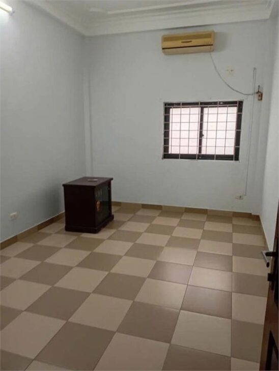 NHÀ MÌNH CẦN BÁN GẤP NHÀ Ở NGÕ 105 BẠCH MAI 15,9 TỈ