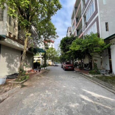 la dương – 5 tầng – 50m – thang máy- full nội thất nhập khẩu – nhỉnh 9 tỷ