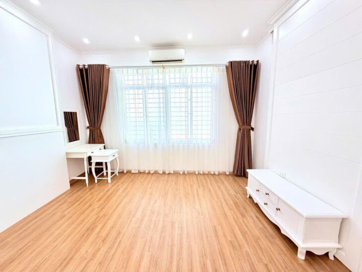 LÔ GÓC – NGÕ VĂN CHƯƠNG TÔN THẤT TÙNG 33m2 5 tầng mặt tiền 6.8m Giá 7.2 tỷ