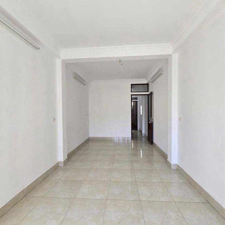 NHÀ MỚI CẦU GIẤY – MẶT NGÕ Ô TÔ THÔNG – KINH DOANH 44m2 6 tầng MT 3m Giá 13.6 tỷ