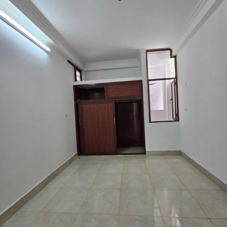 NHÀ MỚI CẦU GIẤY – MẶT NGÕ Ô TÔ THÔNG – KINH DOANH 44m2 6 tầng MT 3m Giá 13.6 tỷ