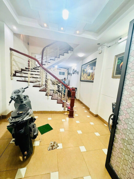 BÁN NHÀ PHAN KẾ BÍNH NGÕ ĐẸP Diện tích 40m2 5 tầng mặt tiền 3.9m Giá 8.5 tỷ