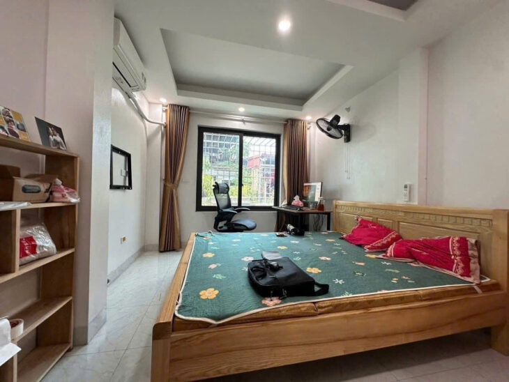 Bán Nhà Văn Chương Tôn Đức Thắng Kinh Doanh – Ô Tô. DT 43m2 5 tầng MT 3.5m Giá 13.5 tỷ