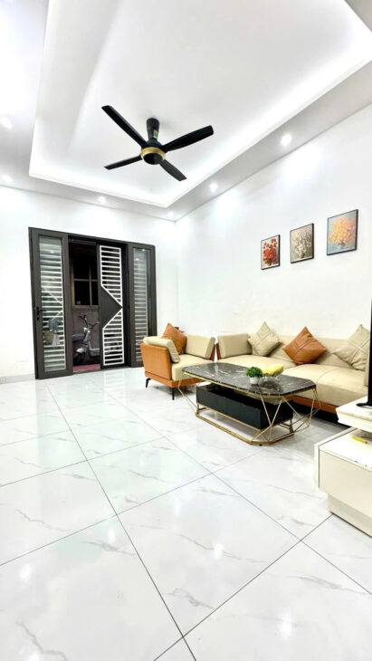 bánn nhà Khuyến Lương 40m2. 5 tầng. mặt tiền3.5m giá dẹp 7.3 tỷ Hoàng Mai Hà Nội