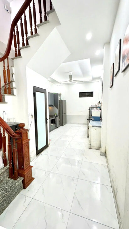 bánn nhà Khuyến Lương 40m2. 5 tầng. mặt tiền3.5m giá dẹp 7.3 tỷ Hoàng Mai Hà Nội