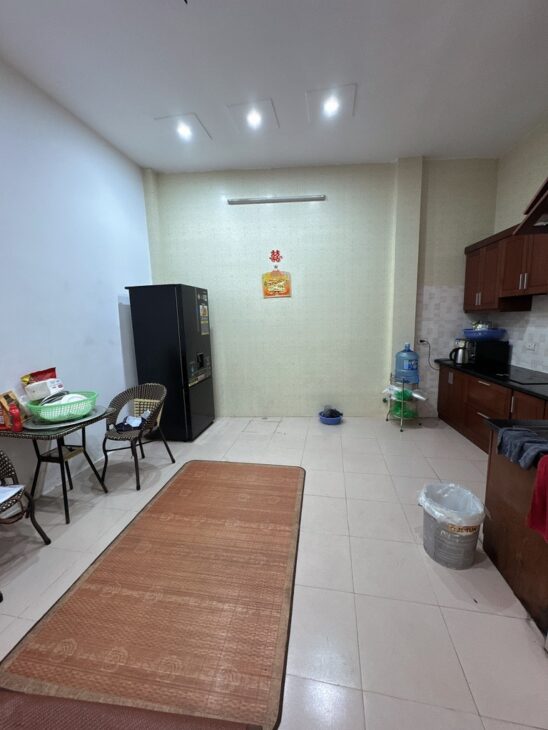 BÁN NHÀ BỒ ĐỀ 10 tỷ 45m NGÕ THÔNG Ô TÔ,SÁT MẶT PHỐ,LONG BIÊN HÀ NỘI