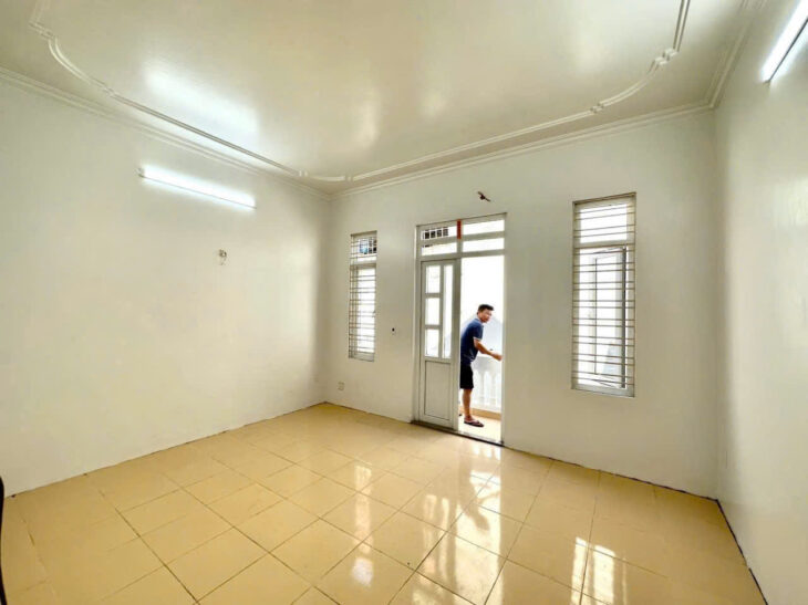 Bán nhà Hào Khê, 44m 3 tầng ngõ cực nông, Giá 2.99 tỉ, ngay Lạch Tray