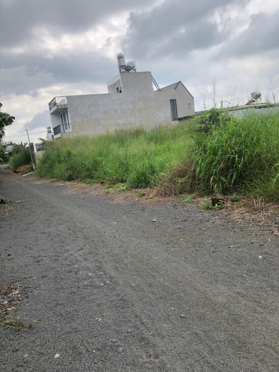 Bán đất xã Trảng Bom, cách Nguyễn Hoàng 50m, giá 850 triệu