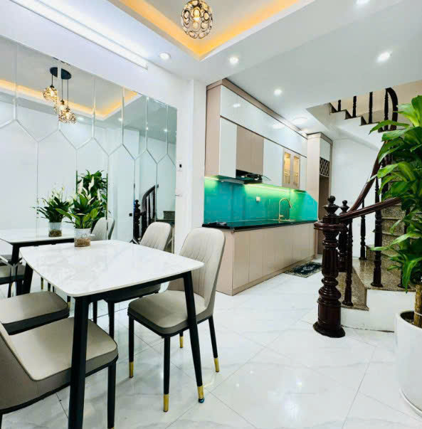 BÁN GẤP NHÀ HUỲNH TẤN PHÁT – 3 TẦNG – 49,5M2 – TẶNG FULL thiết kế bên trong – 4TỶ5