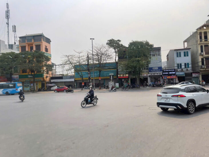 CHO THUÊ SHOWROOM, KHO XƯỞNG 543M2 MẶT ĐƯỜNG NGỌC HỒI –