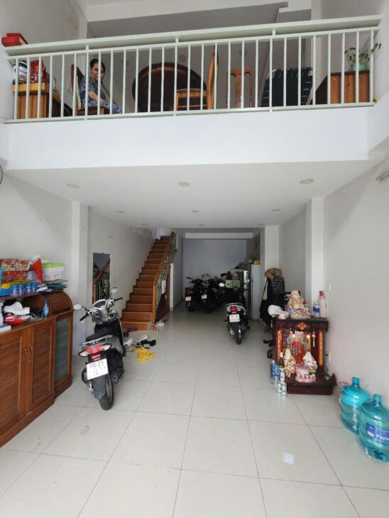MẶT TIỀN XE HƠI TRUNG TÂM Q4 5 TẤM CÓ 10 TỶ