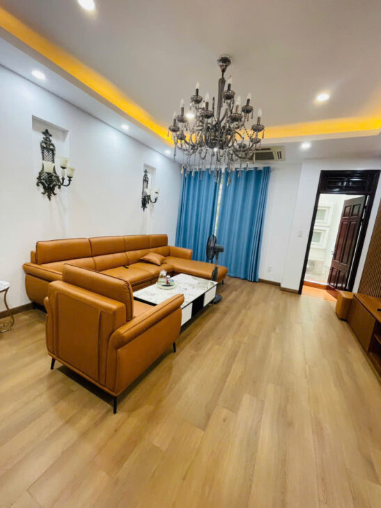 Bán nhà riêng phố Hoàng Ngân, Thanh Xuân, mặt tiền 5m, 53m2 * 5 tầng, hiếm có, giá chỉ 12 tỷ xx