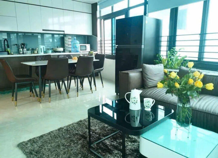 Bán nhà 6 tầng đường Láng, Q. Đống Đa, lô góc, 3 thoáng, ngõ thông, ô tô vào nhà, 46m2, MT 5.5m,