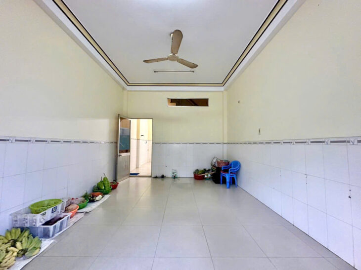 BÁN NHÀ 3 TẦNG VỪA Ờ VỪA KINH DOANH KHU BÀN CỚ TTTP NHA TRANG