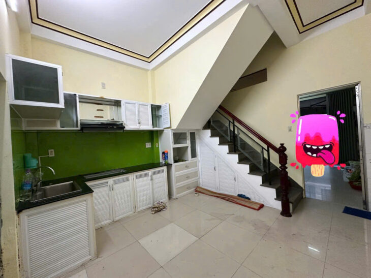 BÁN NHÀ 3 TẦNG VỪA Ờ VỪA KINH DOANH KHU BÀN CỚ TTTP NHA TRANG