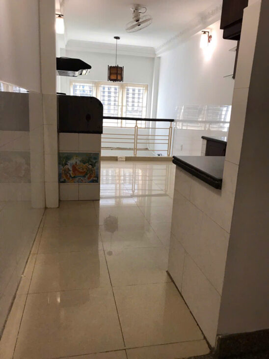 chính chủ bán nhà 5 tầng 6 tỷ cách 50m ra đường Nguyễn Đình Chiểu, Q3 ngay trung tâm thành phố
