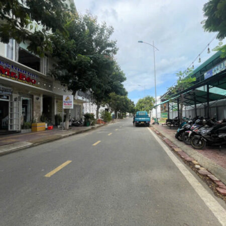 BÁN GẤP LÔ ĐẤT ĐƯỜNG ĐINH ĐỨC THIỆN KẾ BÊN NHÀ HÀNG MR BÉO 2 TỶ 4