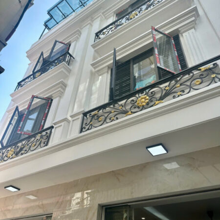 Nhà 4 tầng mới tinh mặt ngõ tuyến 2 Thiên Lôi, giá 3.9 tỉ, gần Hoàng Huy Nhà 4 tầng mới tinh mặt ngõ tuyến 2 Thiên Lôi, giá 3.9 tỉ, gần Hoàng Huy