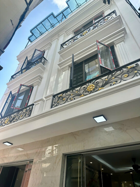 Nhà 4 tầng mới tinh mặt ngõ tuyến 2 Thiên Lôi, giá 3.9 tỉ, gần Hoàng Huy