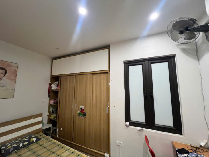 Bán nhà Ái Mộ, Ngõ nông- Oto đỗ – dân trí – vài bước ra cong viên trường quốc tế -BV tâm Anh
