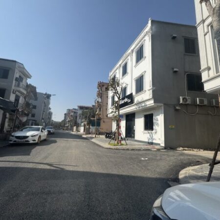 Bán gấp nhà đẹp 5 tầng Phúc Lợi, oto đỗ cổng, nội thất hiện đại 5 tỷ