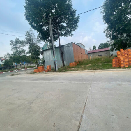 cân tiền bán gấp lô đất ngay góc ngã tư dường mỹ phước tân vạn kết nối vào đường vành đai 4 thích