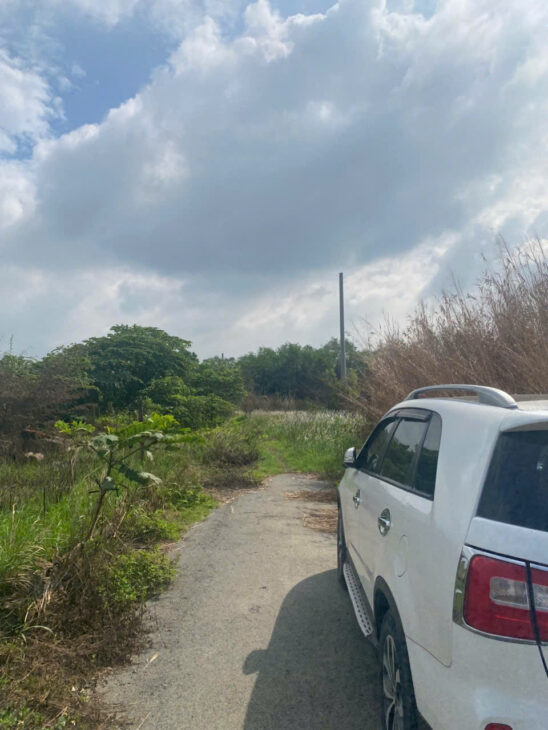 Bán đất thổ cư 28000m2, phú huu, Q.9, Bưng Ông Thoàn, gia chi 13tr/m2, sổ đỏ