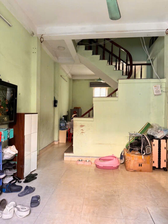 BÁN ĐẤT TẶNG NHÀ 3 TẦNG – PHẠM VĂN ĐỒNG – ÔTÔ ĐỖ CỬA – KINH DOANH – 35M – 7 TỶ