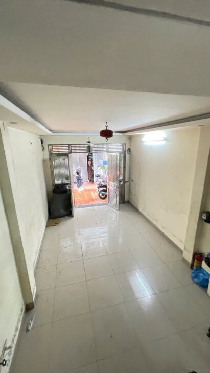 Bán nhà 48m 5T Bồ Đề, Long Biên , oto ,KD, giá 9,4ty.