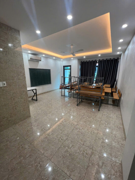 CHÍNH CHỦ CẦN CHO THUÊ NHÀ 6 TẦNG TẠI MAI DỊCH, CẦU GIẤY