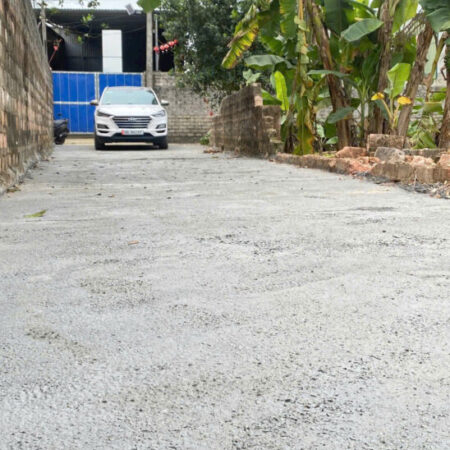 bán đất chinh chủ gửi DT ;100m full thổ cư giá nhỉnh tỷ xíu thôi ạ ô tô vào tận đất