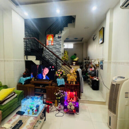 BÁN NHÀ ĐẸP 1/ – TRẦN ĐẠI NGHĨA – 42M2 (4X10.5M) – 3 TẦNG – 3PN – HẺM 3M – 4 TỶ.